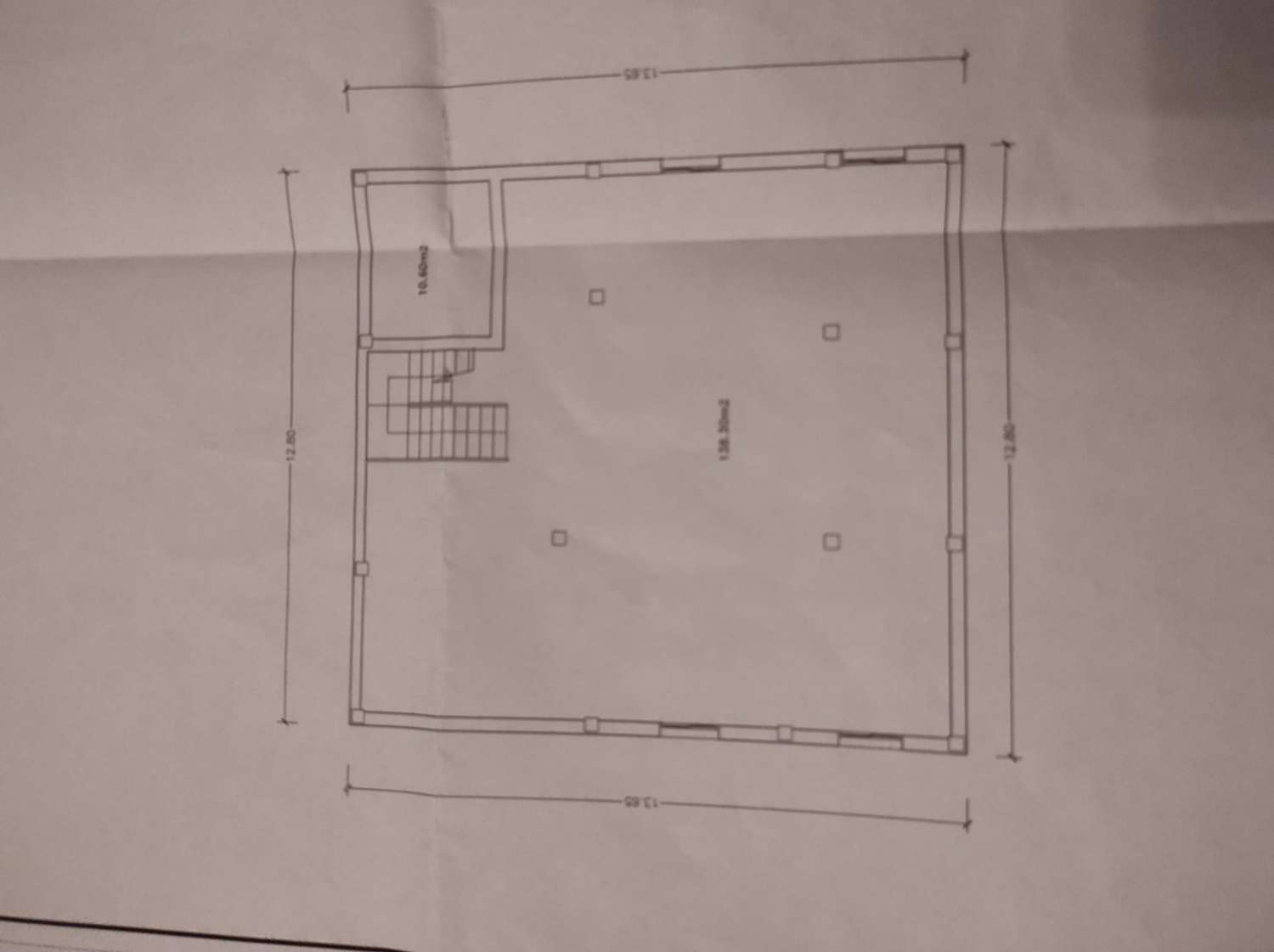 Et selvstendig hus med 4 soverom og 3 bad.  Huset har 360m2 med 180m2 kjeller